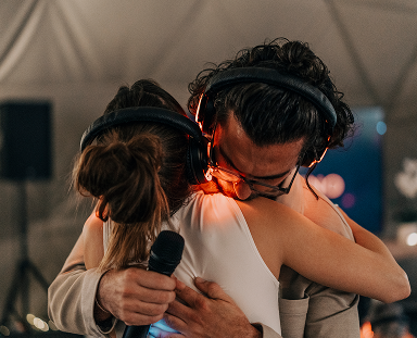 clase-de-ensenanza-del-profesor-de-yoga 2